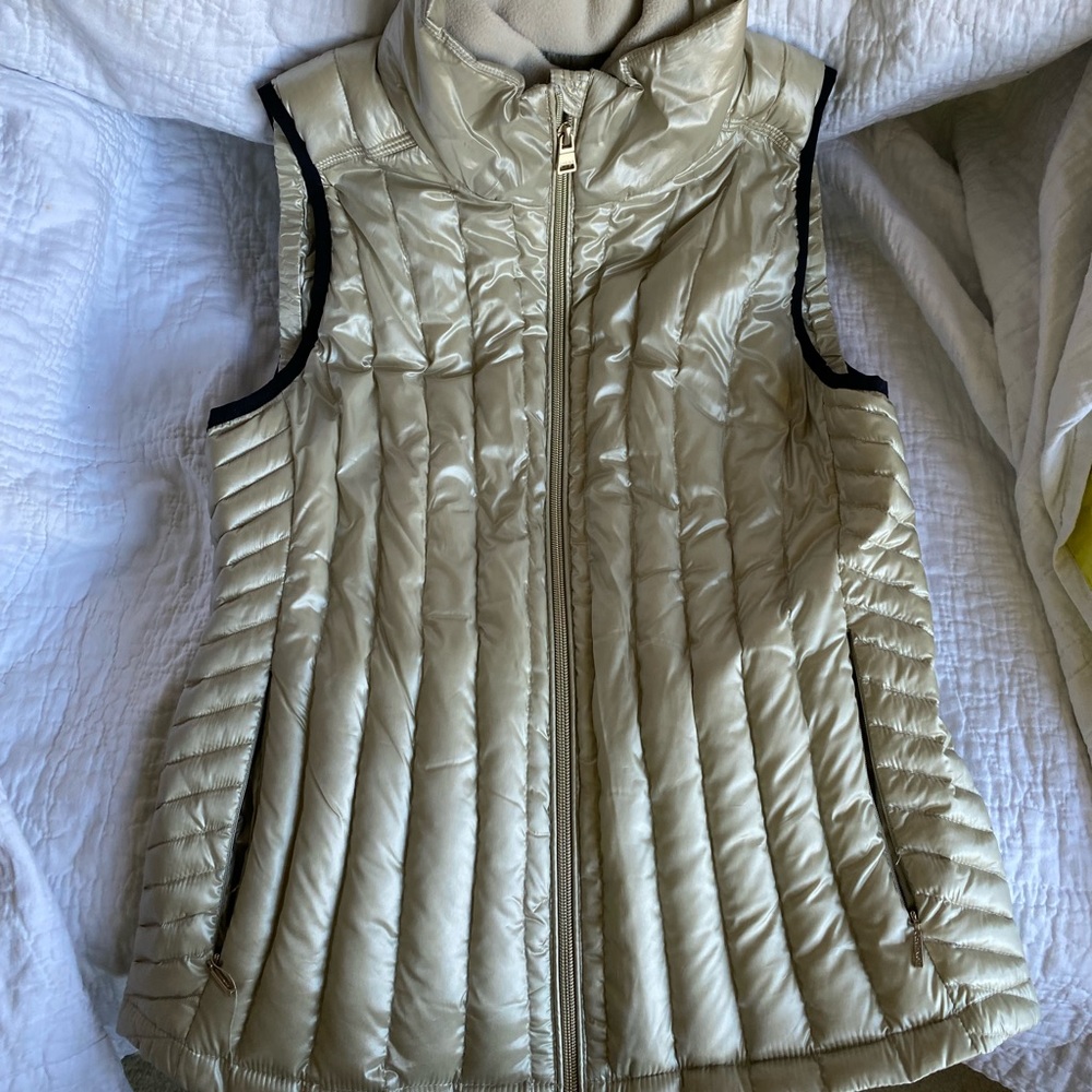 CALVIN KLEIN Puffer Vest!